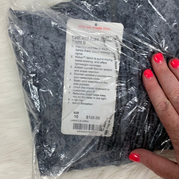 Lululemon Fast and Free 7/8/ tight ice gray area - Picture 3 of 4